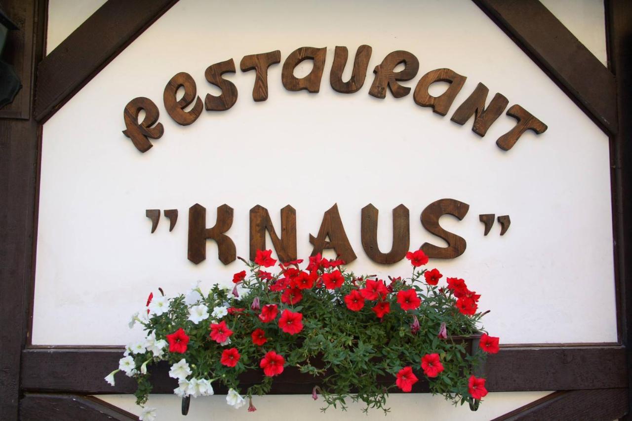 Knaus Apartments Cernăuți Exterior foto