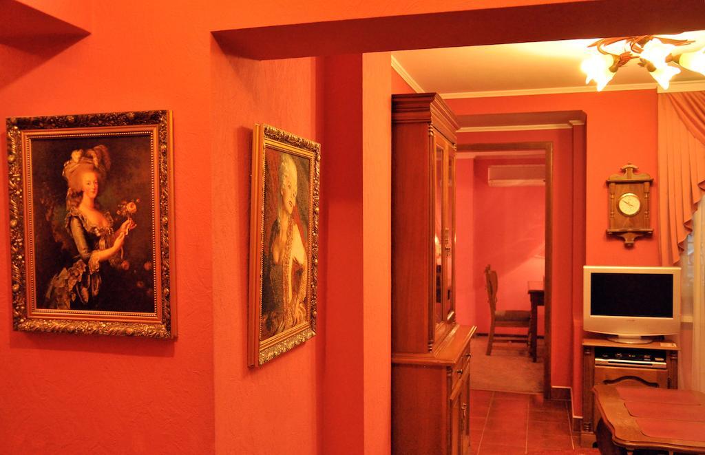 Knaus Apartments Cernăuți Cameră foto