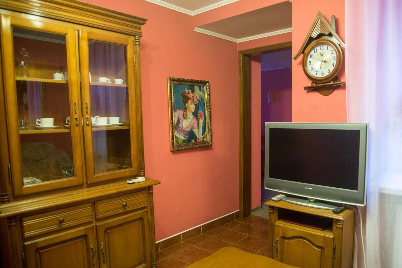 Knaus Apartments Cernăuți Exterior foto